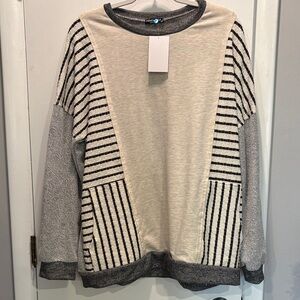 HEIMISH USA Two-Tone Crewneck Sweatshirt in Cream and Gray